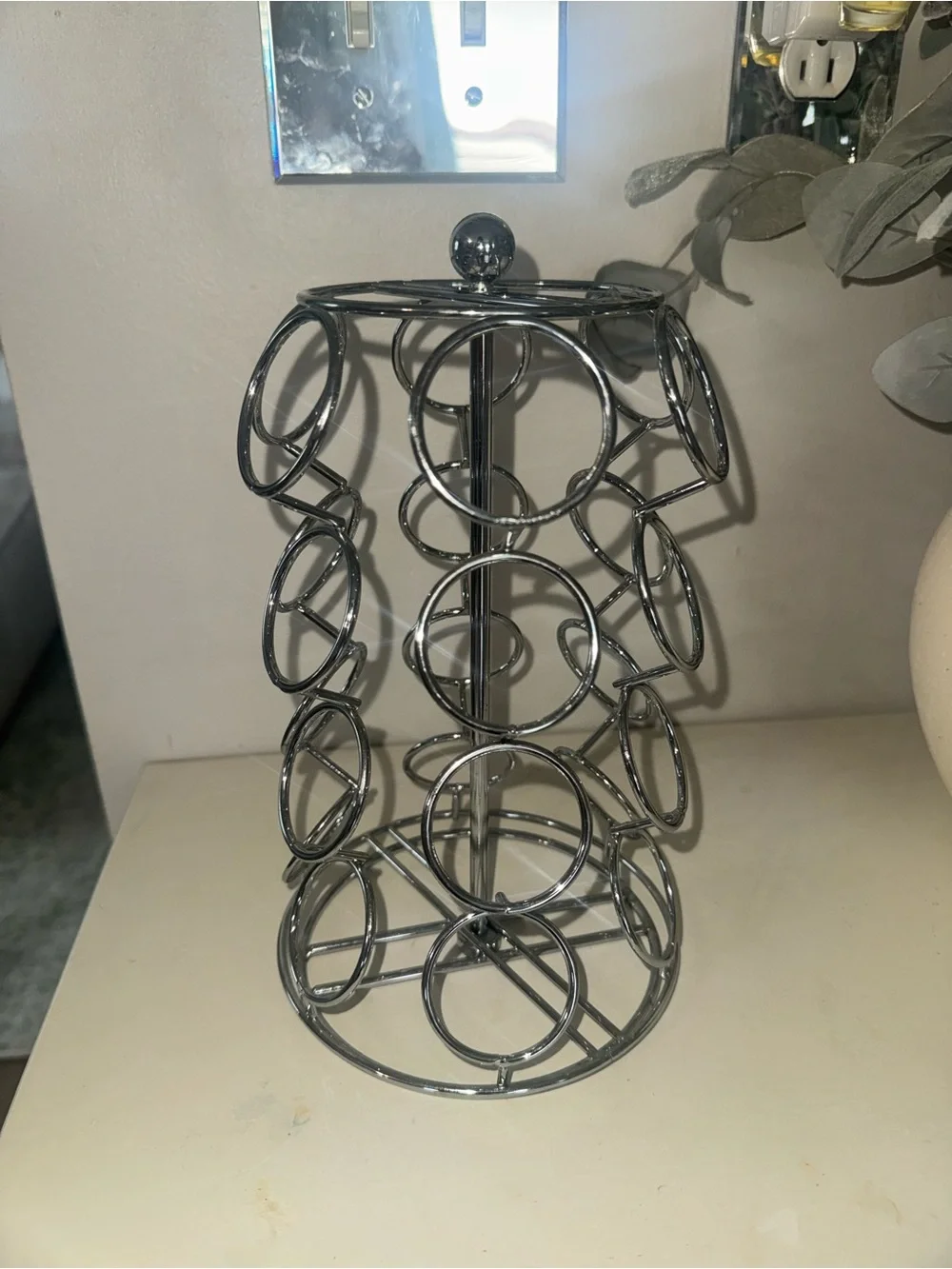 Like new, Chrome Metal Rotating Pod Holder Coffee Pod Organizer Stand